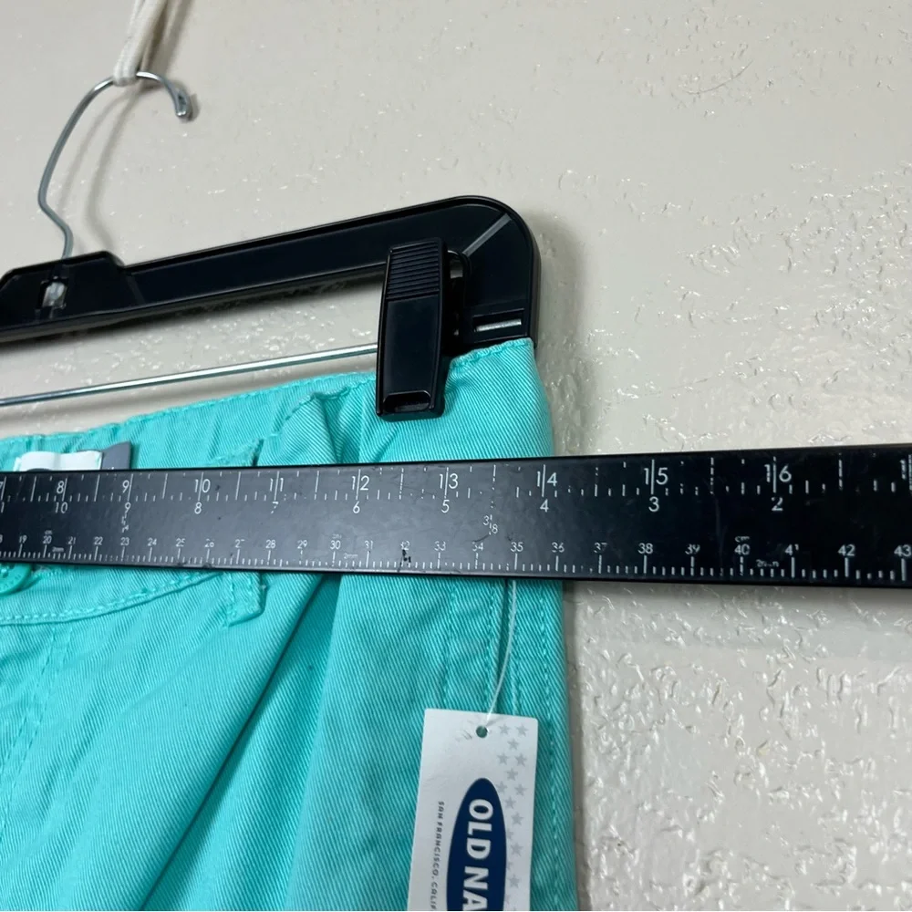 5 for $30 Old navy boy‎ green bermuda shorts size 16 regular